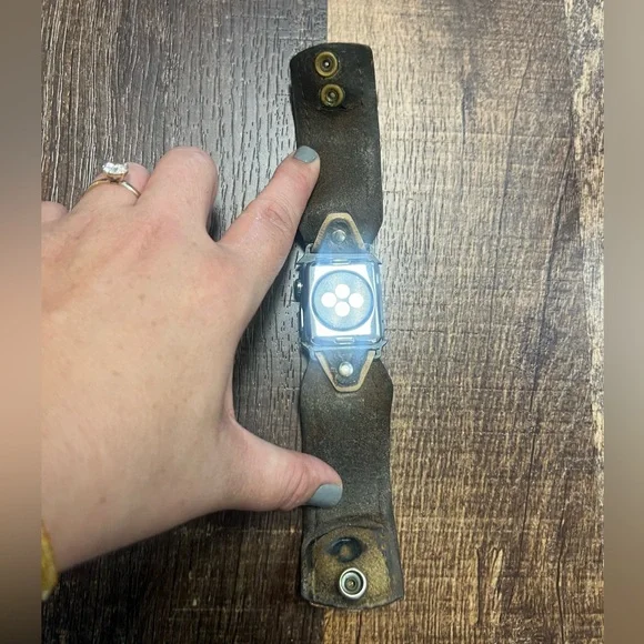 Spark*l LV Apple Watch Band - Picture 4 of 12